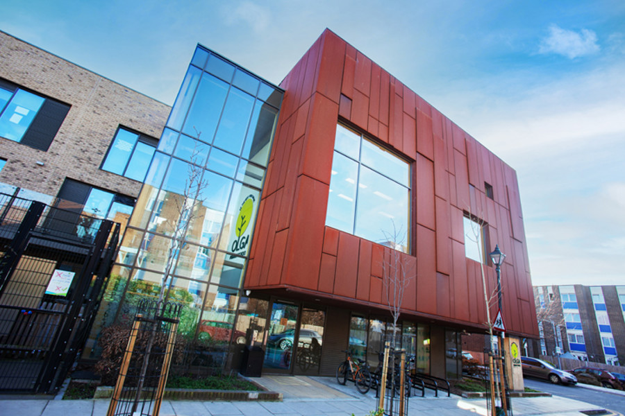 tower hamlets school image